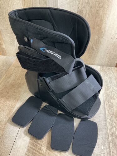 AS-IS United Ortho - USA14117 Short Air Cam Walker Fracture Boot, Large, Black (6922738532535)